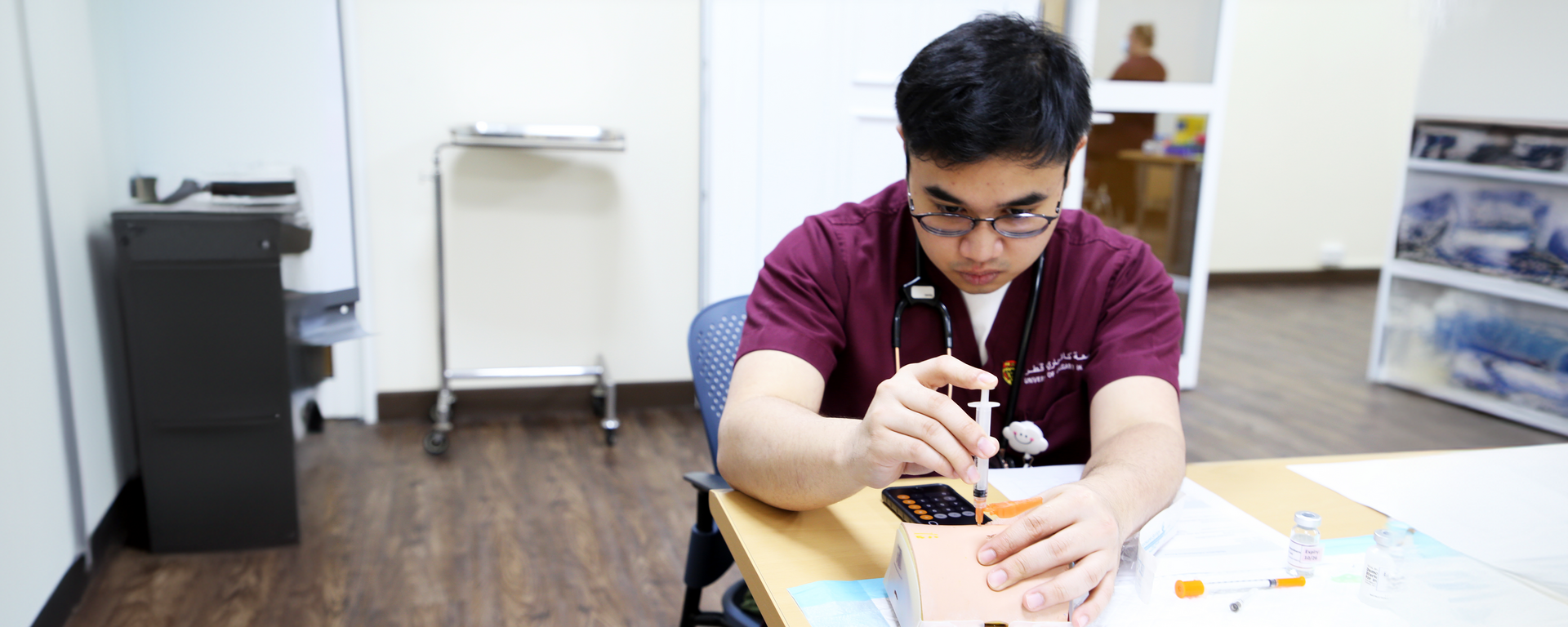 Student studying at UCQ